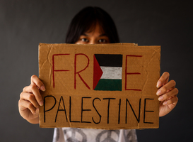 Twaalf universiteiten in Nederland kijken kritisch naar samenwerking met Israël Twaalf universiteiten in Nederland kijken kritisch naar samenwerking met Israël